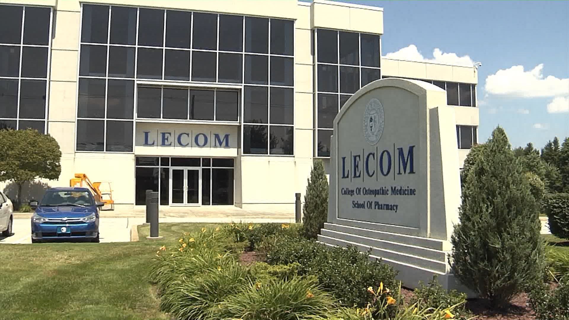 LECOM Health VNA Hosts Annual Wings of Hope Candle Fundraiser