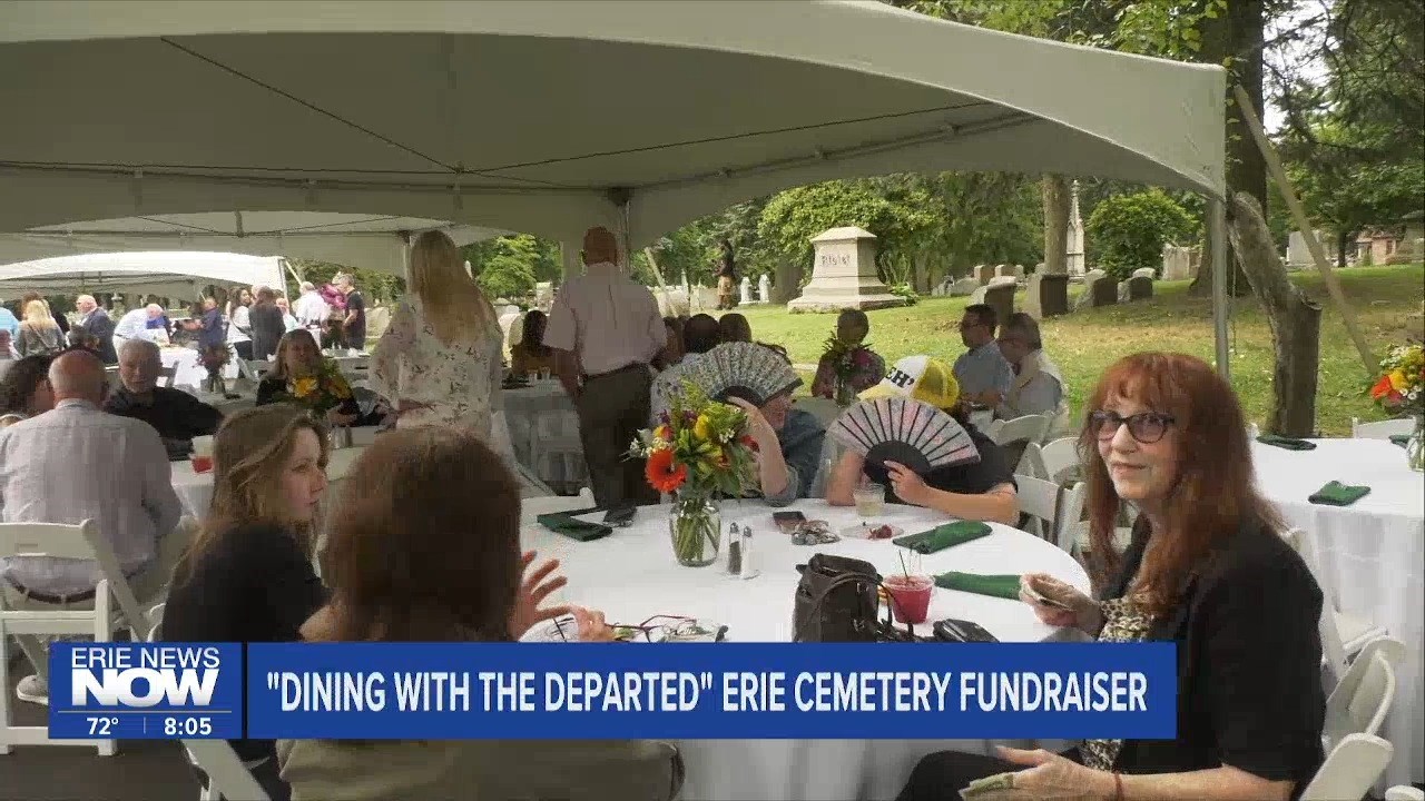 Dining with the Departed Draws Crowds